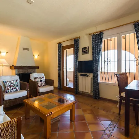 Villa With Sea Breeze Charm Cumbre del Sol